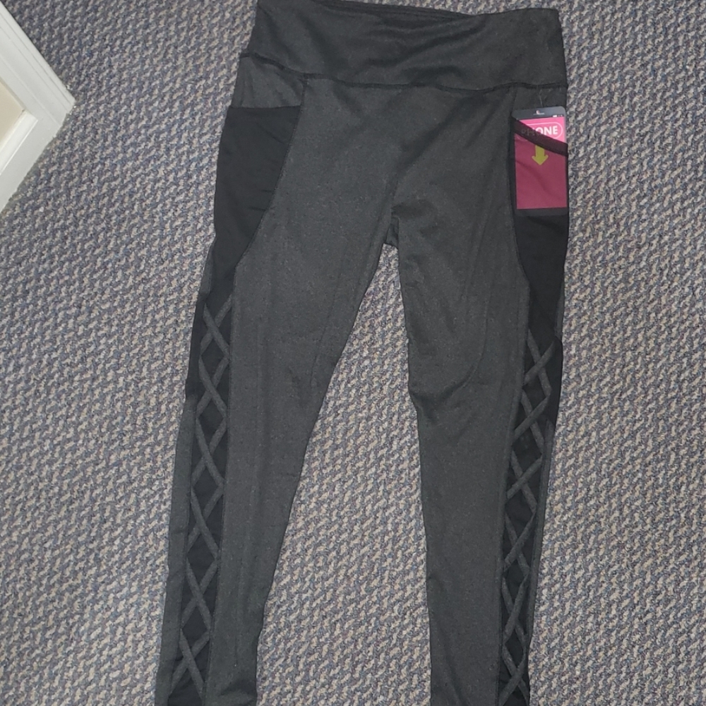 NEW Super soft leggings with pockets